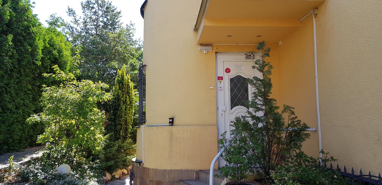 Villaprubezna Prague Exterior photo